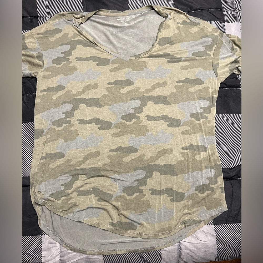 American Eagle T-Shirt